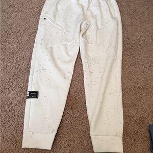 Under Armour x JV Goods Limited Edition Paint Splatter Joggers – White – Rare